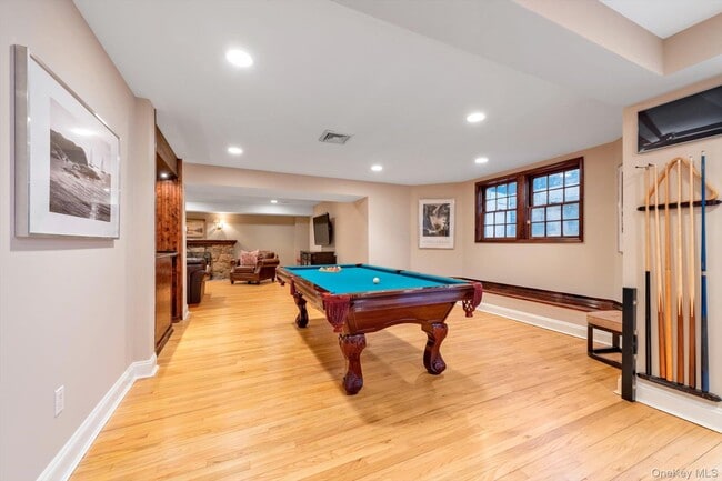 Building Photo - 3 Barkers Point Rd