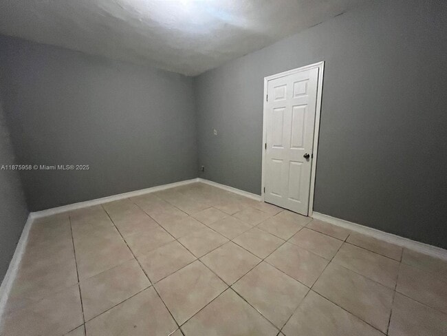 Building Photo - 1330 NE 203rd St