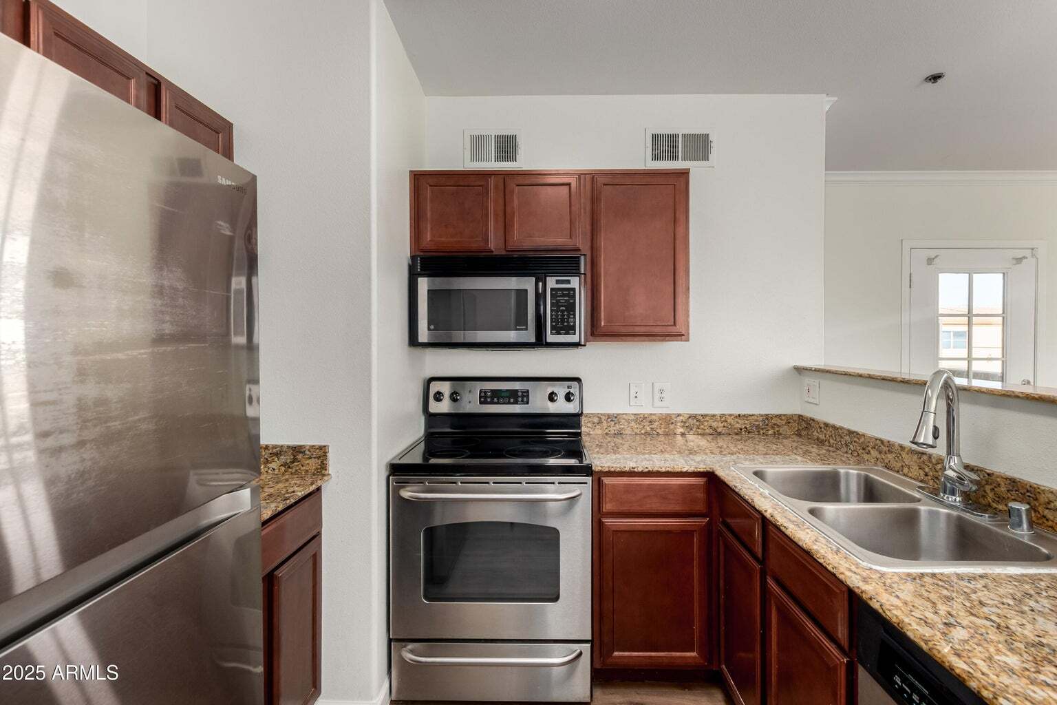 Building Photo - 2134 E Broadway Rd