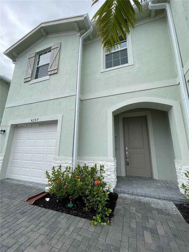 Building Photo - 4297 Hammock Grove Dr
