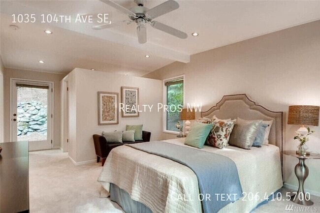 Building Photo - 1035 104th Ave SE