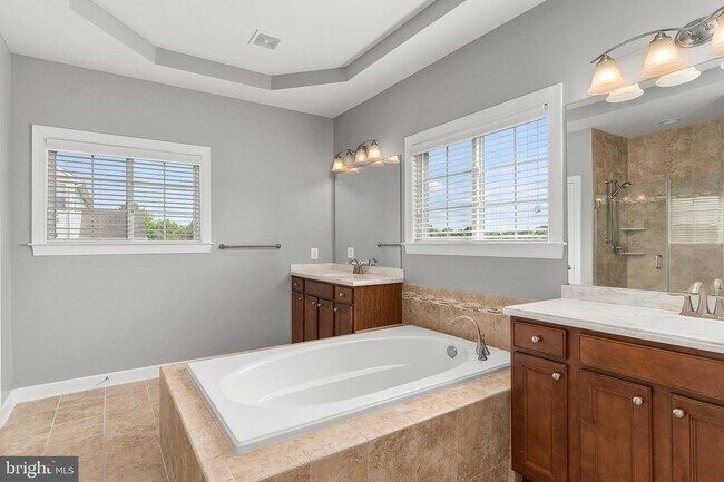 Building Photo - 15305 Sweetbay St