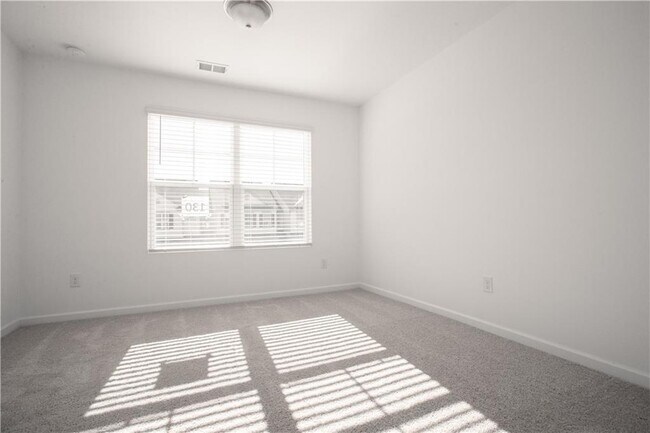 Building Photo - 5935 Osgood Pl