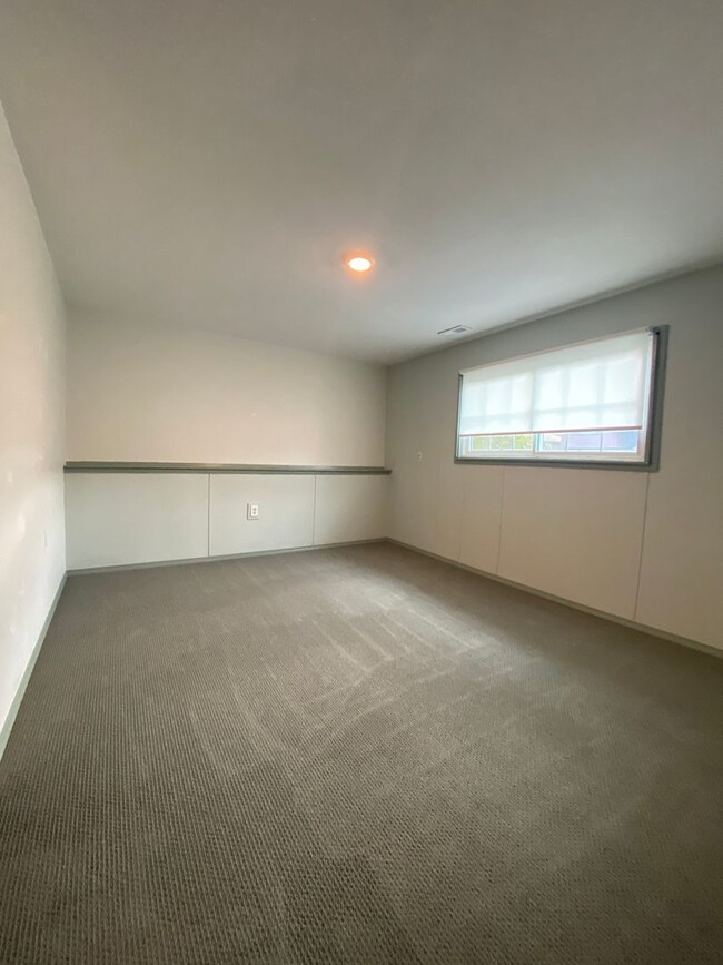 Building Photo - $300 Off 1st Month's RENT! Spacious 3-Bedroom Home with Large Fenced Yard + RV Parking in The Dalles