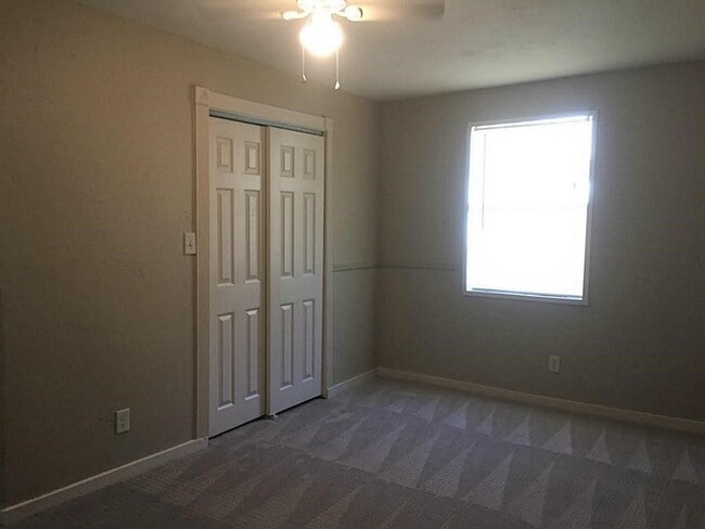 Building Photo - 306 E 32nd St