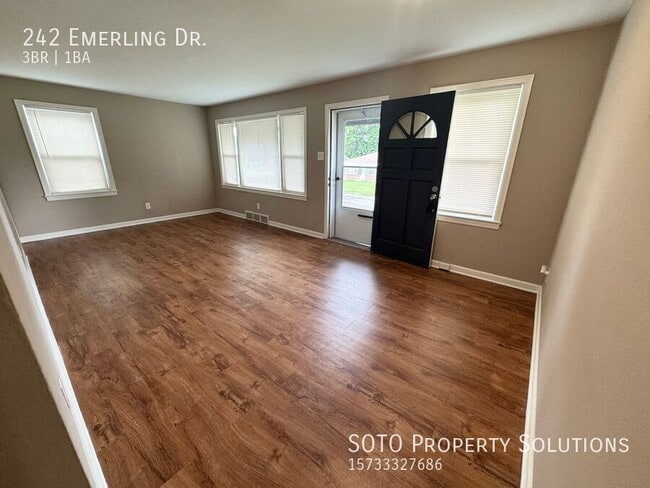 Building Photo - 242 Emerling Dr
