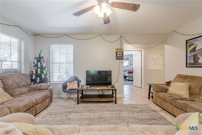 Building Photo - 133 Algarita Rd