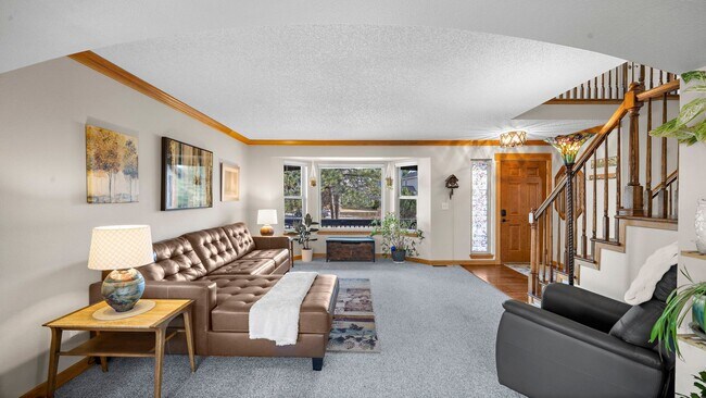 Building Photo - 15390 Paddington Cir