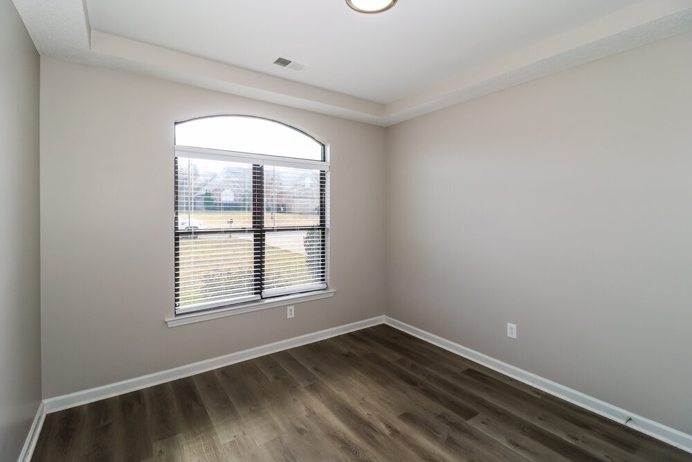 Building Photo - 300 Mossy Springs Dr