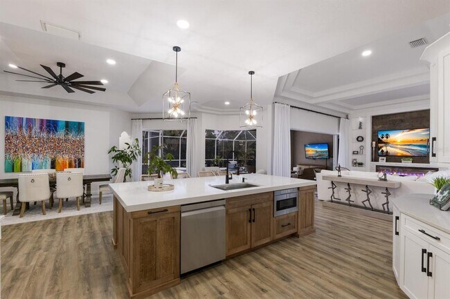 Building Photo - 9405 Boxthorn Pl
