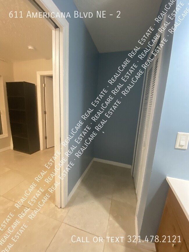 Building Photo - 611 Americana Blvd NE