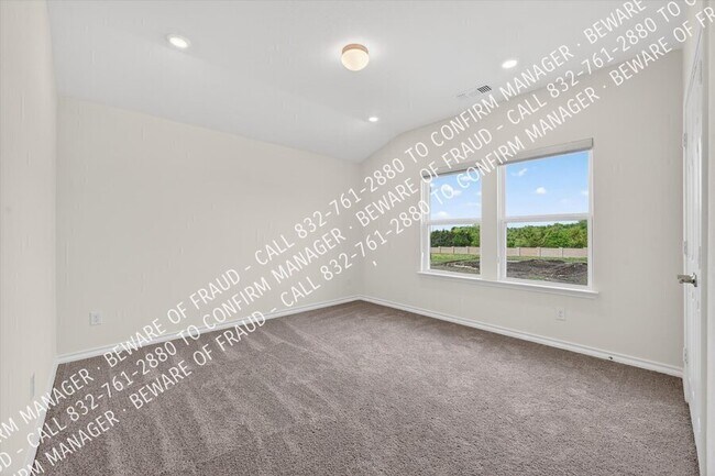 Building Photo - 707 Windhaven Dr