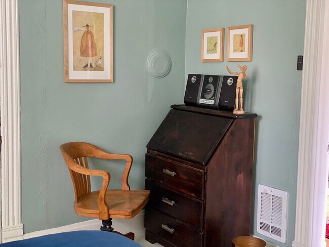 Building Photo - 1311 N Garden St