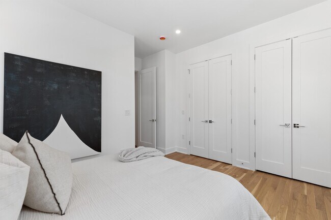 Building Photo - 80 Hackensack Plank Rd