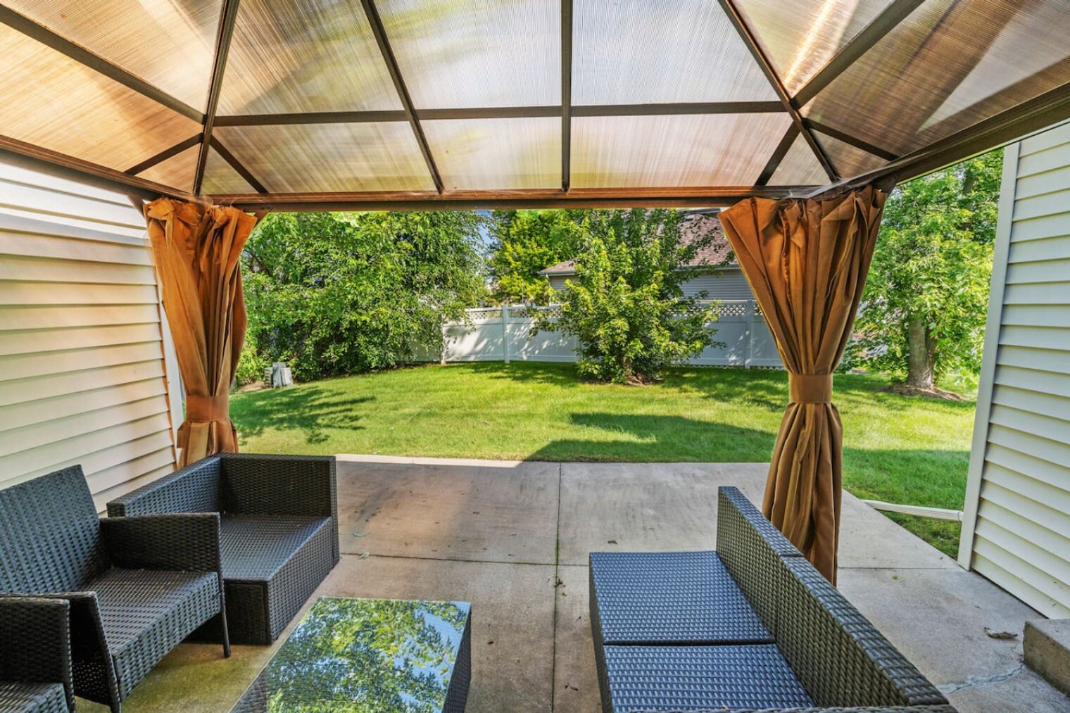 Building Photo - 784 Long Island Cir