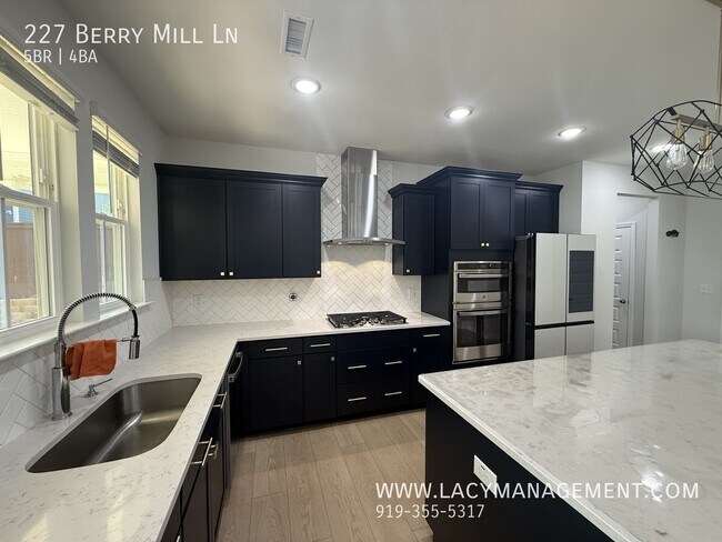 Building Photo - 227 Berry Ml Ln