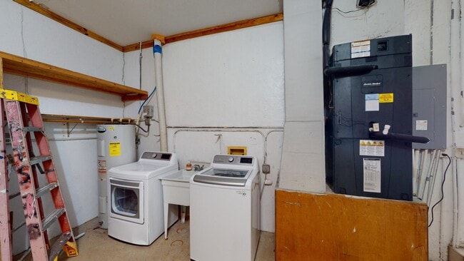 Building Photo - 959 N Hwy A1A