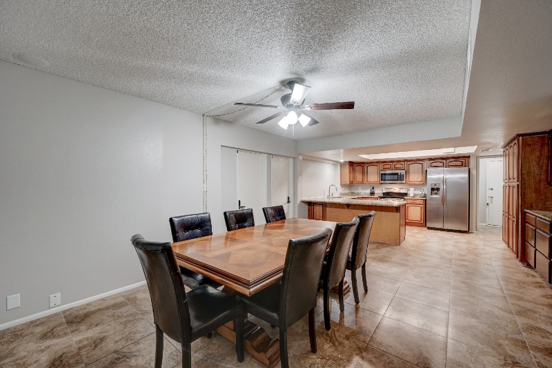 Building Photo - 4625 W Morten Ave