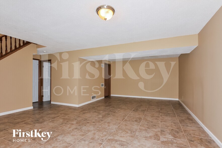 Building Photo - 2605 Westminister Dr