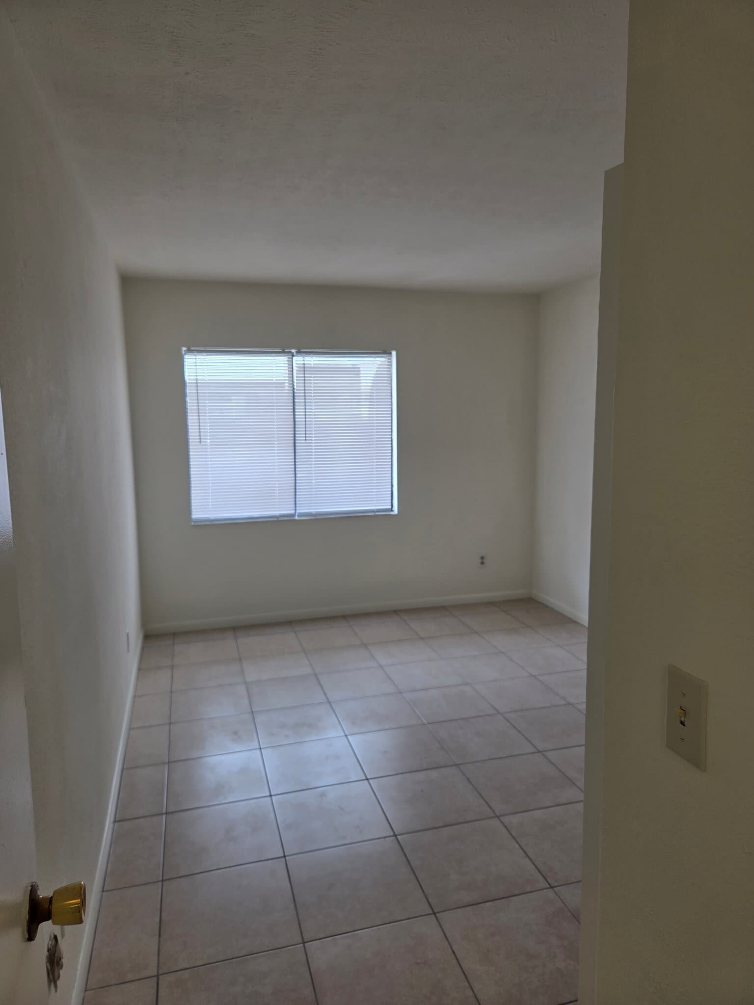 Building Photo - 1214 SE 8th St