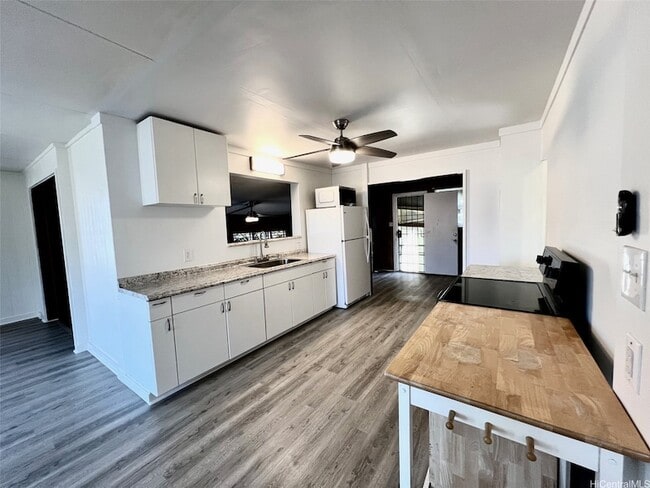 Building Photo - 67-207 Kukea Circle Unit