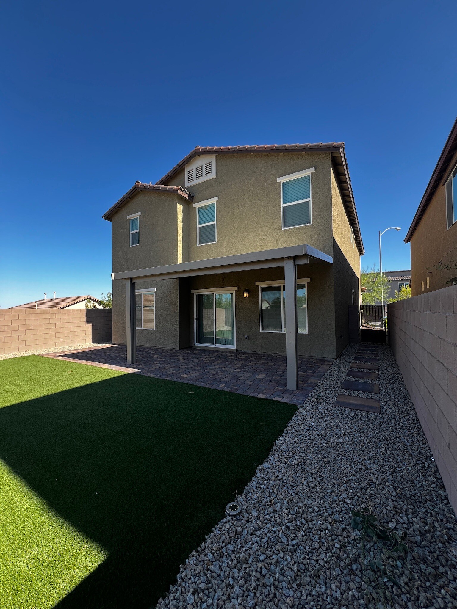 Building Photo - 10724 Wild Parsley Ave
