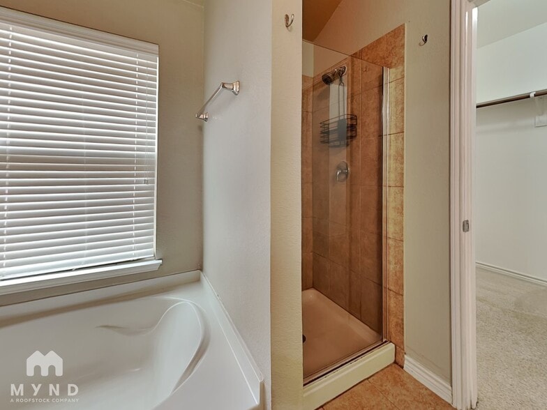 Building Photo - 1417 Castle Creek Dr