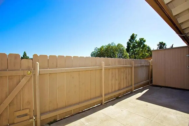 Building Photo - 9320 Earl St