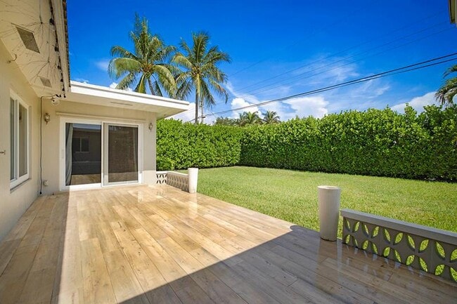 Building Photo - 2445 SE 7th St