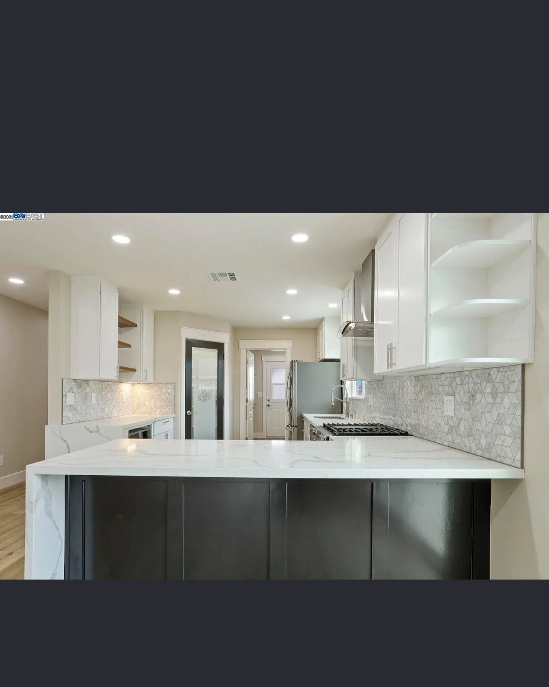Building Photo - 629 Oregon St