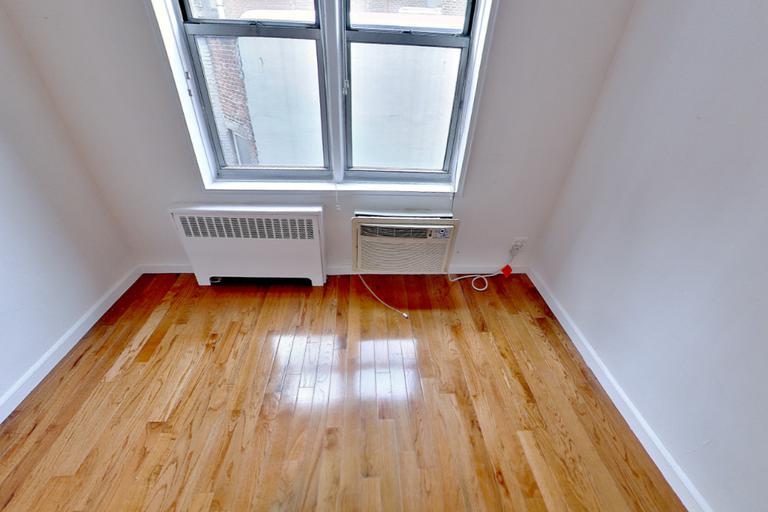 Building Photo - 340 E 58th St