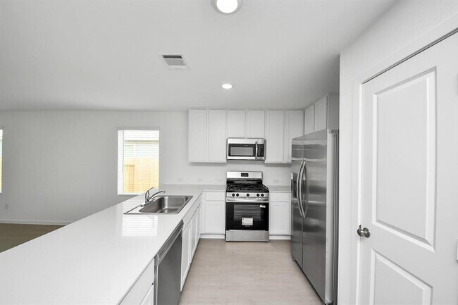 Building Photo - 25657 Rose Creek Dr