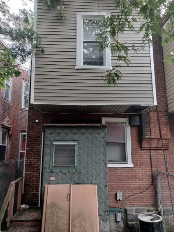 Building Photo - 1129 S 56th St