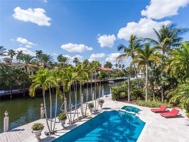 Building Photo - 615 Coral Way