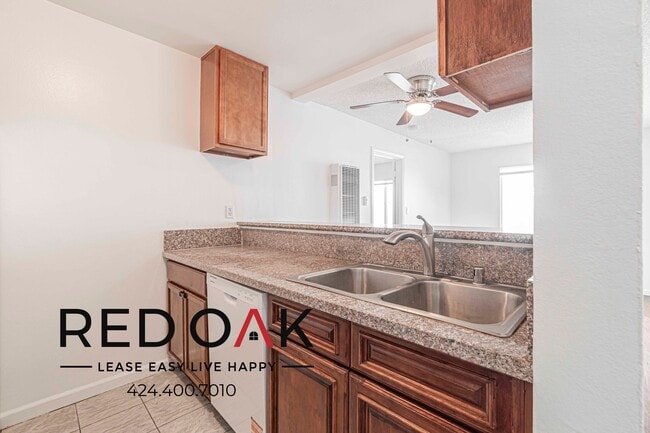 Building Photo - 5624 Fair Ave