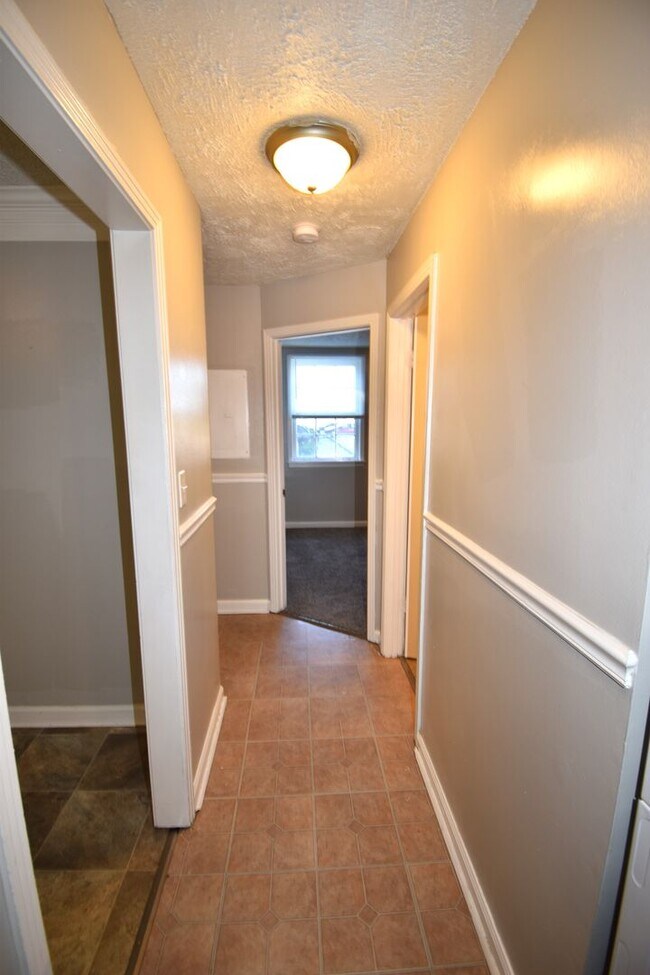 Building Photo - 103 Bennett Dr