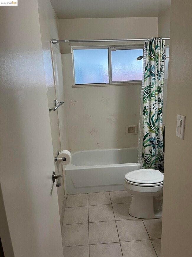 Building Photo - 941 Kittery Way