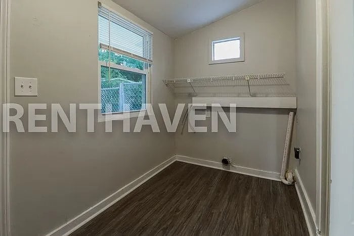 Building Photo - 301 Oregon Trail