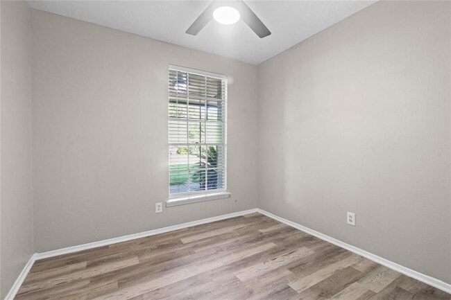 Building Photo - 15423 Campden Hill Rd