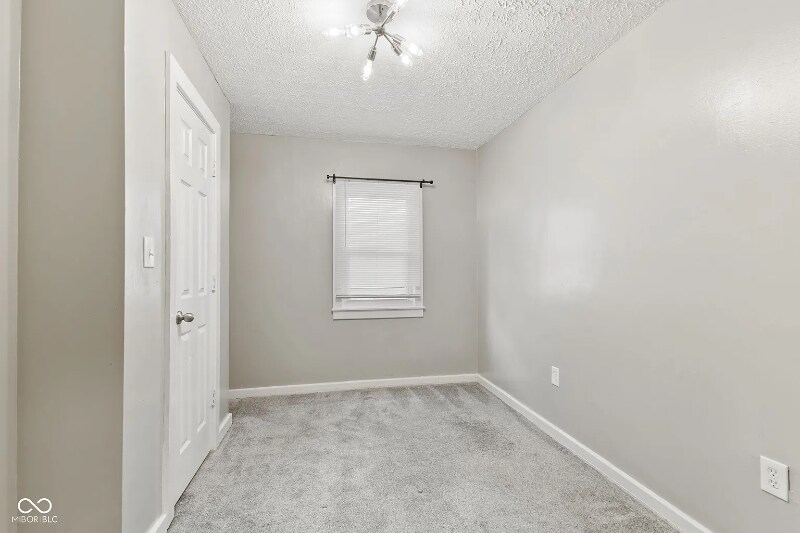 Building Photo - 734 Parkway Ave