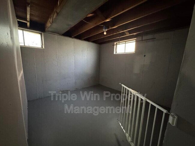 Building Photo - 8629 Elwyn Dr