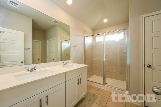 Building Photo - 5814 Nyla Wy