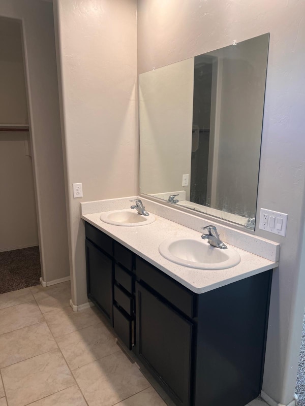 Building Photo - 6183 S Water Fountain Dr