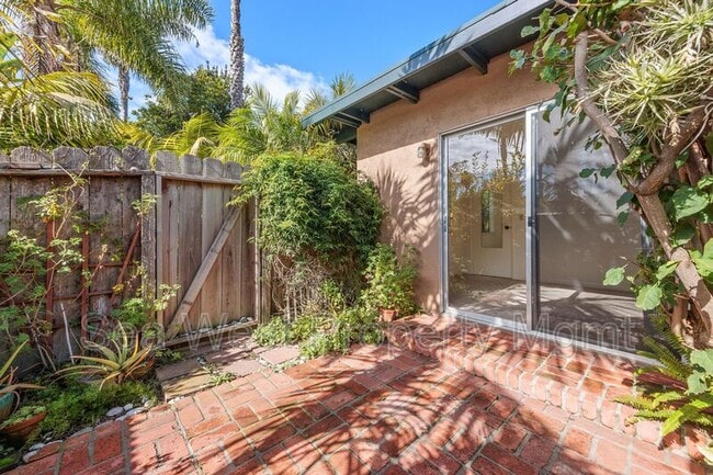 Building Photo - 754 Del Riego Ave