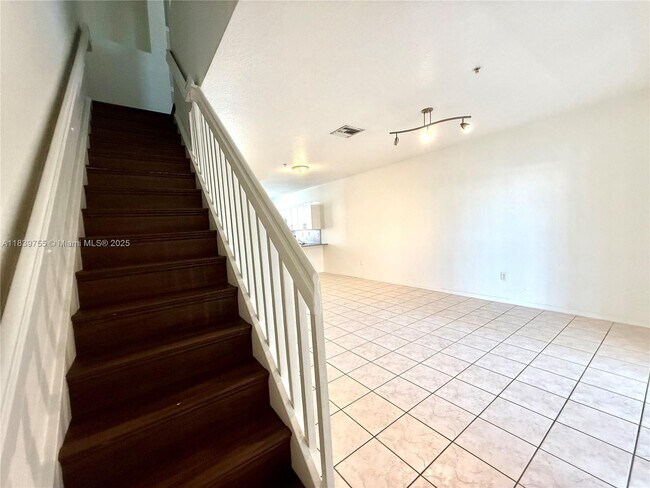 Building Photo - 5670 NW 116th Ave