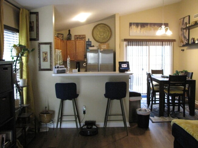 Building Photo - 8 Evanwald Ct