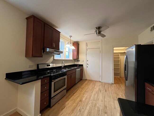 Building Photo - 6111 N Talman Ave