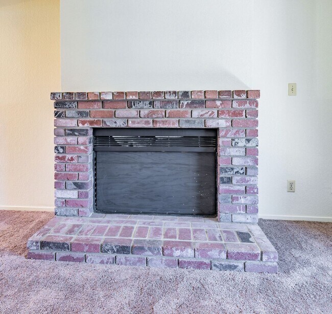 Building Photo - Clovis Home for Rent