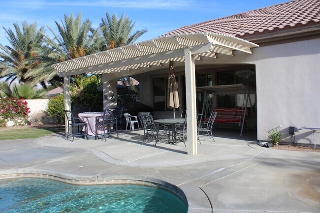 Building Photo - 40433 Corte San Carlos