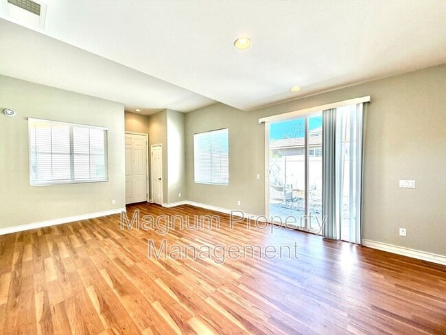 Building Photo - 37239 Ascella Ln